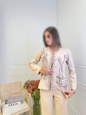 هیلار کت شلوار گل مخمل کرم 