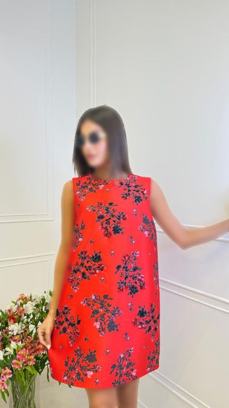بیسادی پیراهن قرمز مشکی گل