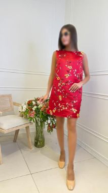 بیسادی پیراهن قرمزی گل بهاری 