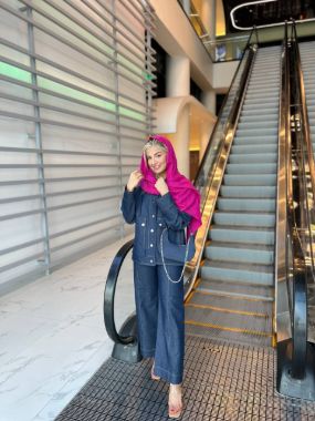 هانیران کت جیب خرگوشی جین سورمه ای 
