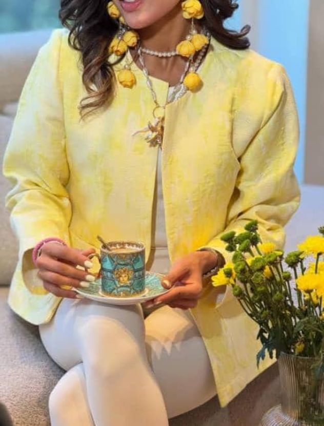 بیسادی کت ابر و بادی زرد