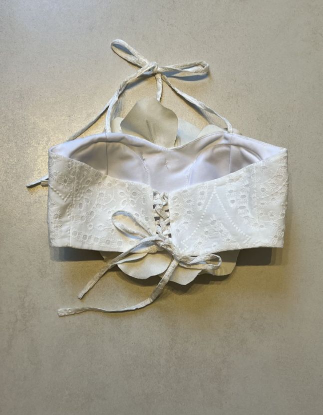 کراپ گل برجسته لینن گل باز