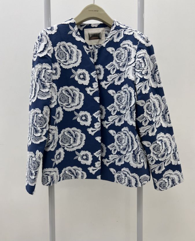 بیسادی کت سفید مشکی گل برگ