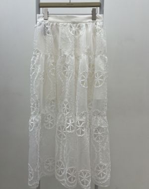 بیسادی دامن خامه دوزی گل