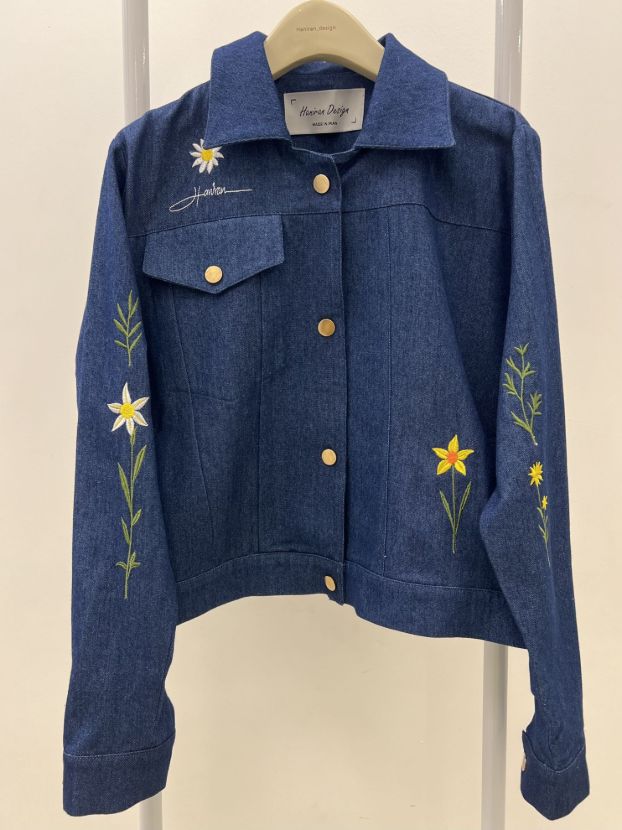 هانیران ست کت شلوار جین گلدوزی