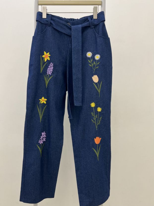 هانیران ست کت شلوار جین گلدوزی