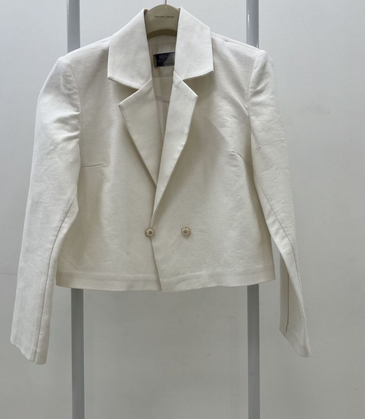 بیسادی کراپ کت لینن شیری