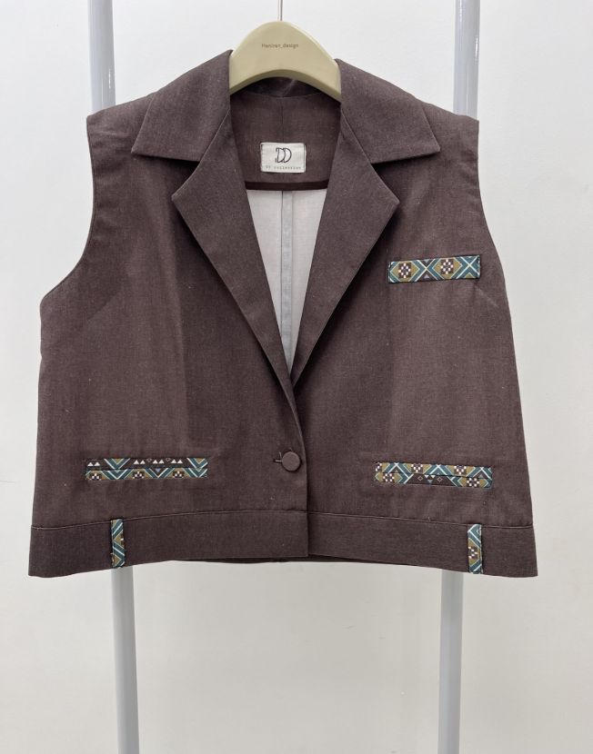 دیدی وست قهوه ای