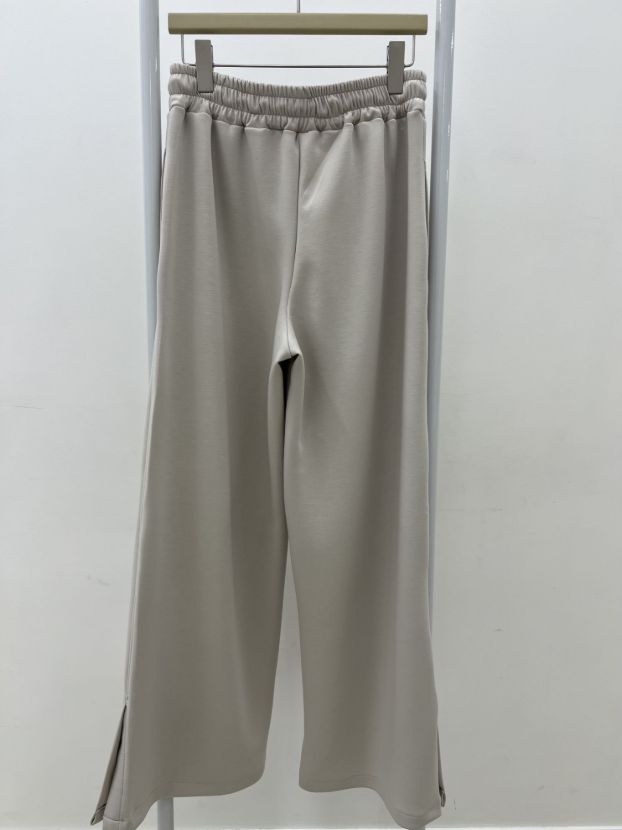 ساراچ ست تنیس و برف اویشو