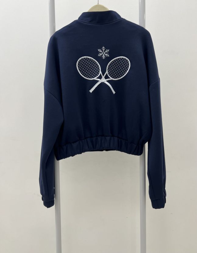 ساراچ ست تنیس و برف اویشو