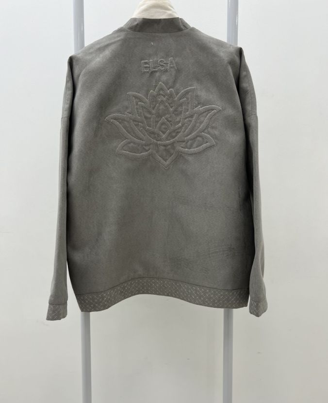 السا نيلوفر برجسته جير