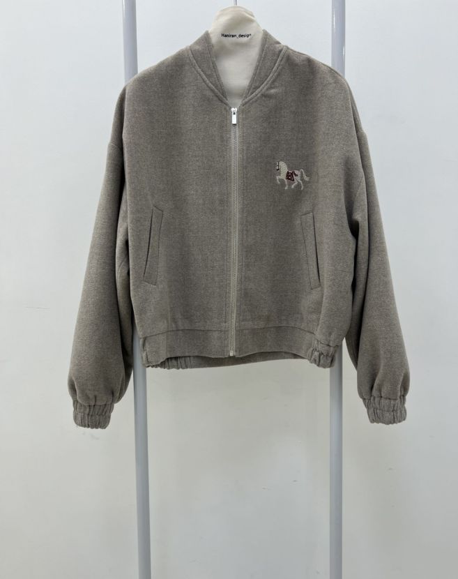 پونژه بامبر جکت hours