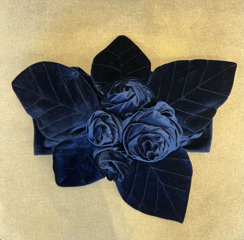 کراپ مخمل برگ گل