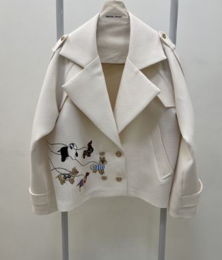 کت سفید و نیکی