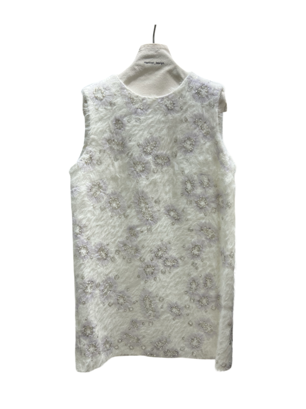 بیسادی پیراهن موهر کار شده