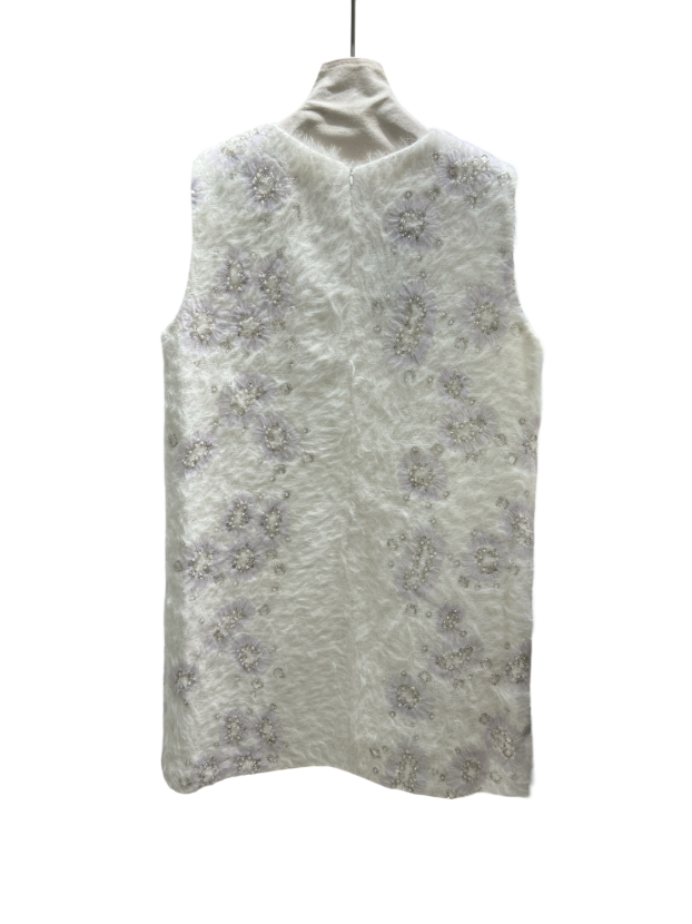 بیسادی پیراهن موهر کار شده