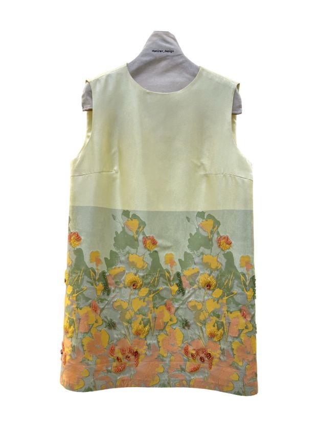 بيسادى پیراهن زرد و نارنجی گل