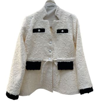 بیسادی کت شنل کلوش شیری جیب مشکی